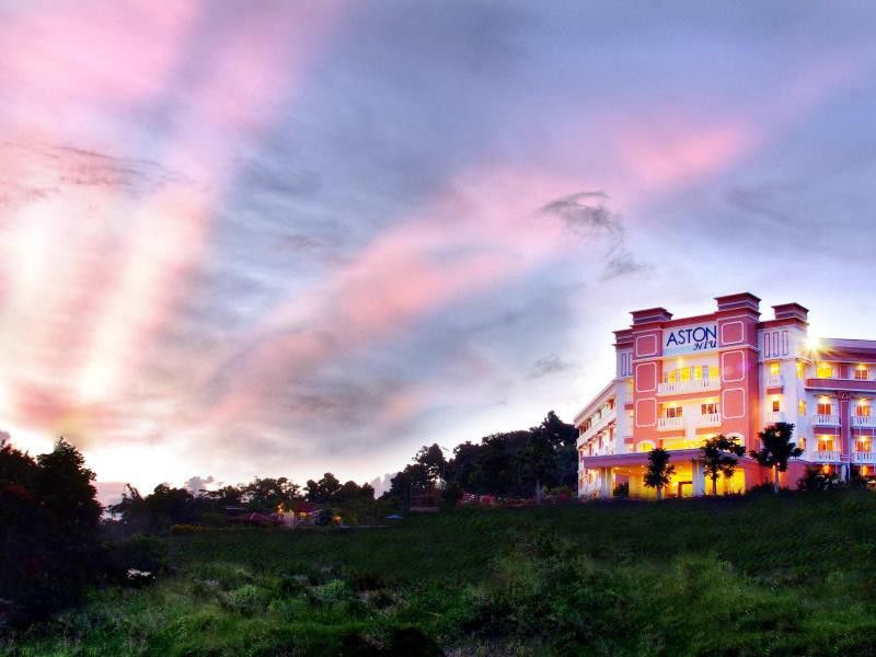 Aston Niu Manokwari Hotel & Conference Center Екстер'єр фото
