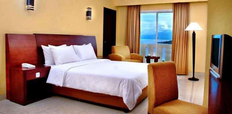Aston Niu Manokwari Hotel & Conference Center Екстер'єр фото