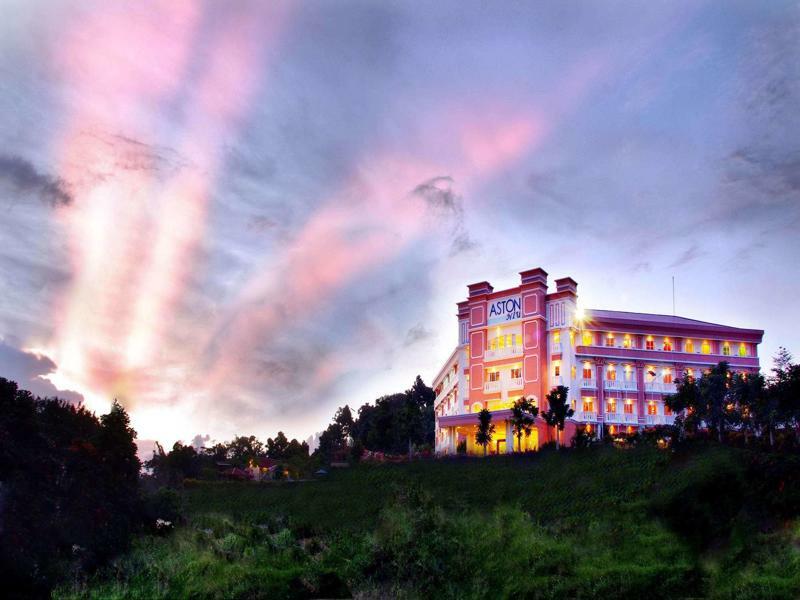 Aston Niu Manokwari Hotel & Conference Center Екстер'єр фото