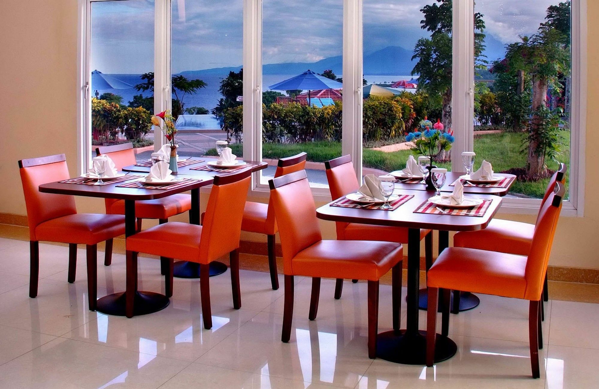 Aston Niu Manokwari Hotel & Conference Center Екстер'єр фото